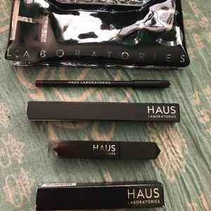 Haus Labs RIP Liner SLAYER & Lipgloss SCREAM